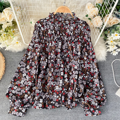 Μοντέρνο γυναικείο πουκάμισο από σιφόν με  φαρδιά μανίκι σε λευκό και μαύρο  χρώμα