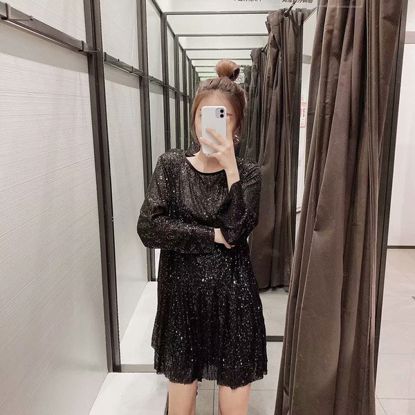 Rochie eleganta de dama croiala model negru cu paiete