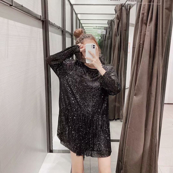 Rochie eleganta de dama croiala model negru cu paiete