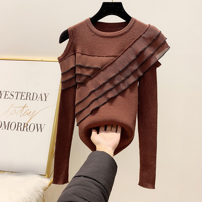 Γυναικείο Slim πλεκτό πουλόβερ με γυμνό ώμους και βολάν σε καφέ, μαύρο, μοβ και λευκό χρώμα