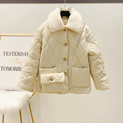 Σύντομο χειμωνιάτικο μπουφάν  με μαλακό γιακά και κουμπιά σε μπεζ και καφέ