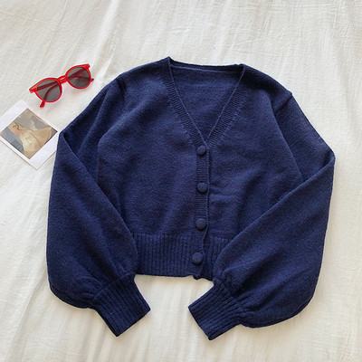 Γυναικεία ζακέτα σε τέσσερα χρώματα με V-λαιμόκοψη και κουμπιά