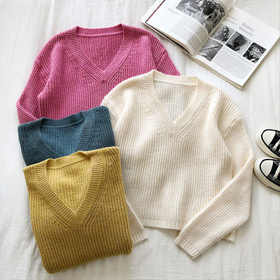 Καθημερινό μοντέλο γυναικείο πουλόβερ σε τέσσερα χρώματα με V-λαιμόκοψη