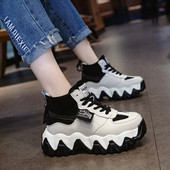 Magas női tornacipő durva talppal, szürke és fekete színben