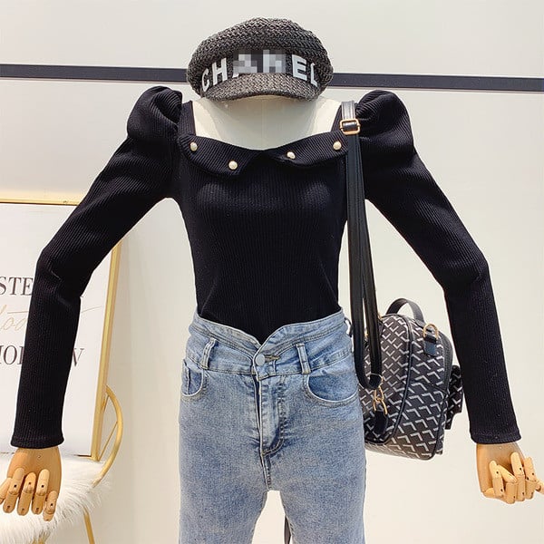 Γυναικείο πουλόβερ με μανίκι βολάν  και τετράγωνη λαιμόκοψη σε γκρι, ροζ, μοβ και μαύρο χρώμα