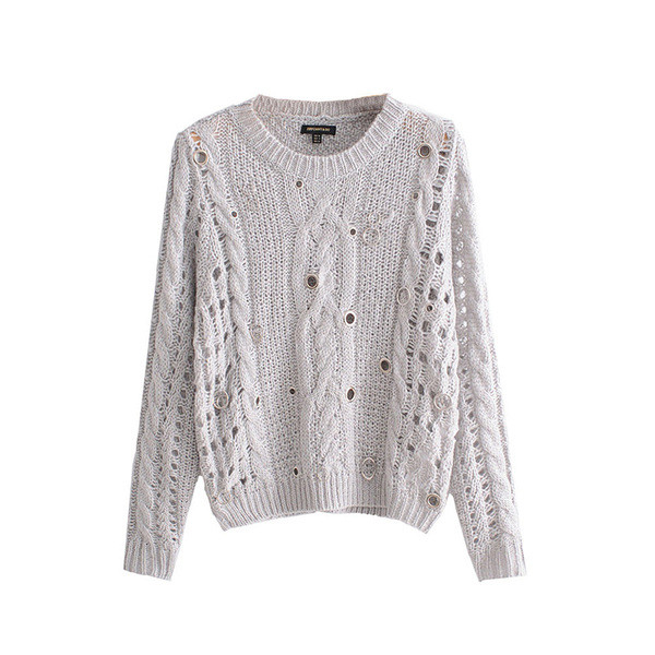 Μοντέρνο φθινόπωρο-χειμωνιάτικο πουλόβερ με μεταλλικά στοιχεία σε γκρι χρώμα