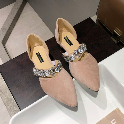 Modern cipő hegyes modell öko velúrból sárga, rózsaszín és fekete színben, alacsony talppal és díszítő kövekkel