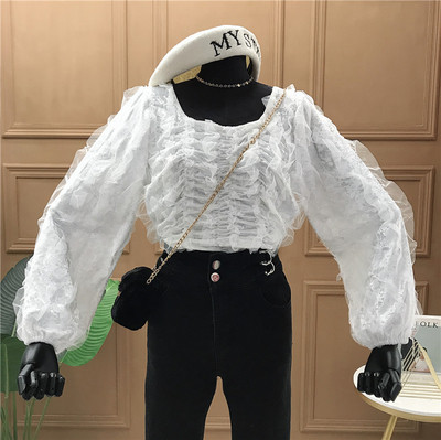 Modern női blúz kerek nyakkivágással fehér, fekete és barna színben