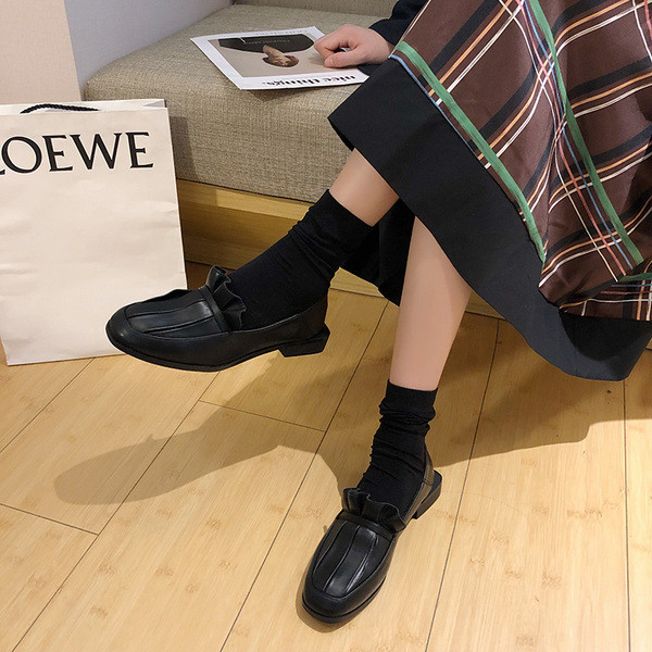 Pantofi casual dama din piele ecologica de culoare maro si negru model rotunjit cu talpa joasa