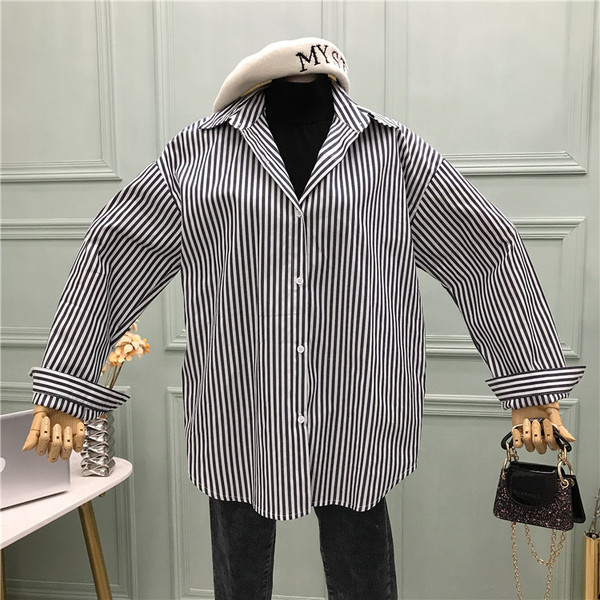 Γυναικείο ριγέ πουκάμισο με κλασικό γιακά και κουμπιά σε διάφορα χρώματα