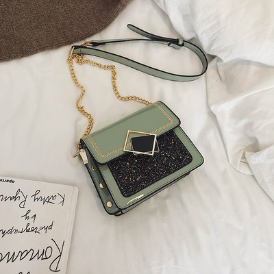 Geantă modernă mică din piele artificială cu curea de umăr cu cataramă metalică în culorile maro, verde, visiniu și negru