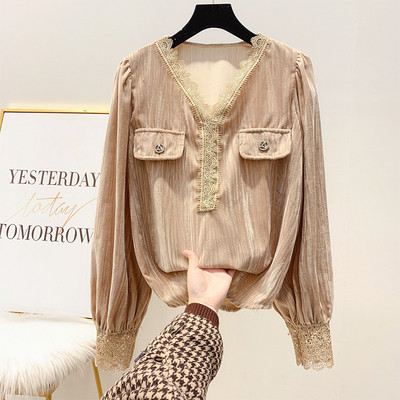 Γυναικείο βελούδινο πουκάμισο με δαντέλα V λαιμόκοψη και δαντέλα σε μπεζ και μαύρο χρώμα