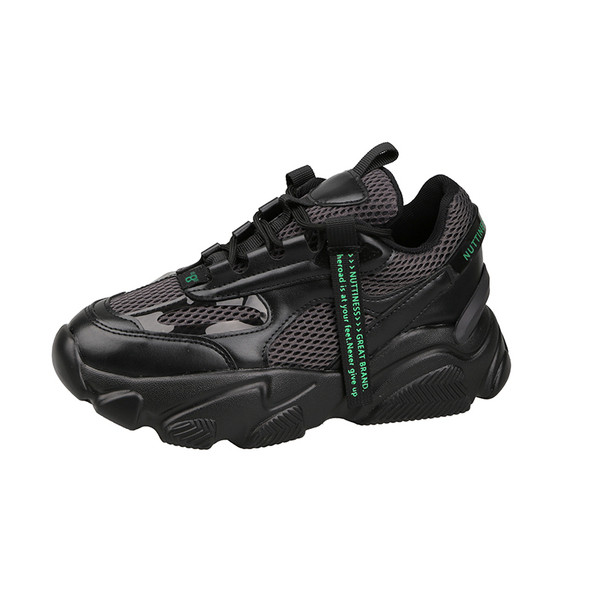 Μοντέρνα γυναικεία αθλητικά παπούτσια από έκο δέρμα σε μαύρο χρώμο και μαύρο χρώμα