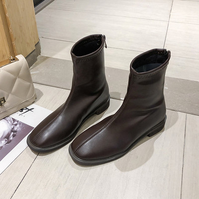 Οι γυναικείες μπότες του φθινοπώρου από οικολογικό δέρμα - καλσικό μυτερό μοντέλο σε καφέ και μαύρο χρώμα