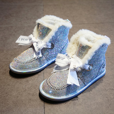 Κομψές  γυναικείες μπότες με διακόσμηση πέτρες και μαλακή επένδυση σε χρυσό, ασήμι και μαύροχρώμα