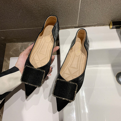 Γυναικεία καθημερινά  παπούτσια από δέρμα Eco με ανγκράφα και διακόσμηση - πέτρες σε μαύρο , μπεζ και κίτρνο χρώμα