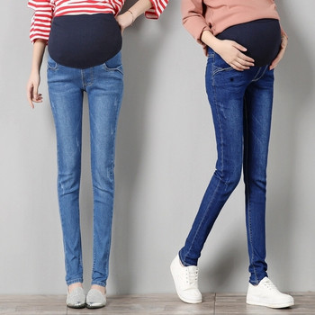 Ежедневни дамски дънки за бременни жени в светъл и тъмно син цвят 