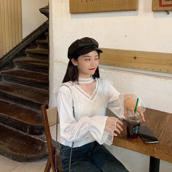 Női bársony ing hálóval és csipkével, fehér és fekete színben