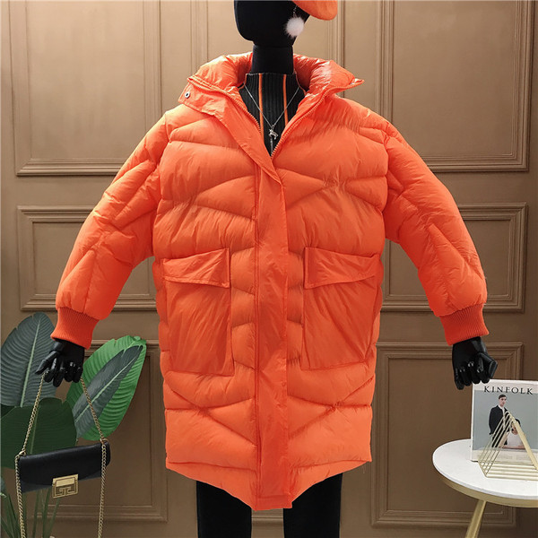 Új modell téli női kabát zsebekkel - széles modell fehér, zöld, sárga, piros, narancs és fekete színben