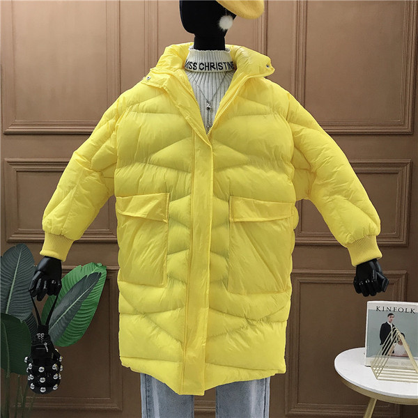 Új modell téli női kabát zsebekkel - széles modell fehér, zöld, sárga, piros, narancs és fekete színben