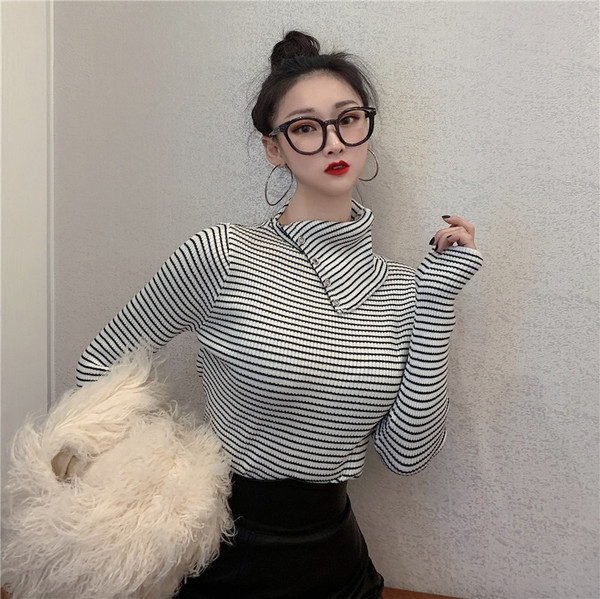 Casual γυναικείο ριγέ πουλόβερ με ψηλό γιακά και κουμπιά σε δύο χρώματα