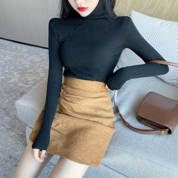 Καθημερινή γυναικεία μπλούζα σε τέσσερα χρώματα με κολάρο και κουμπιά 