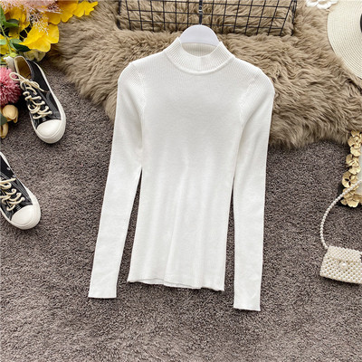 Divatos női pulóver vékony kötésből, magas gallérral, különböző színekben