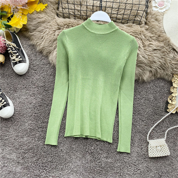 Divatos női pulóver vékony kötésből, magas gallérral, különböző színekben