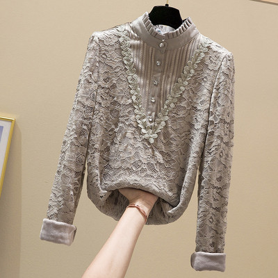 Γυναικείο δαντελένιο πουκάμισο με χαμηλό κολάρο και κουμπιά σε λευκό, μαύρο και γκρι χρώμα