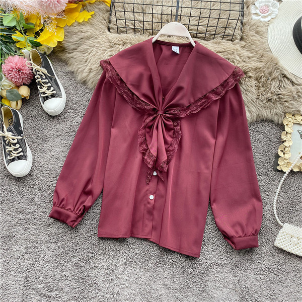 Μοντέρνο γυναικείο πουκάμισο με κουμπιά και δαντέλα σε λευκό, μαύρο, καφέ και μπορντό χρώμα