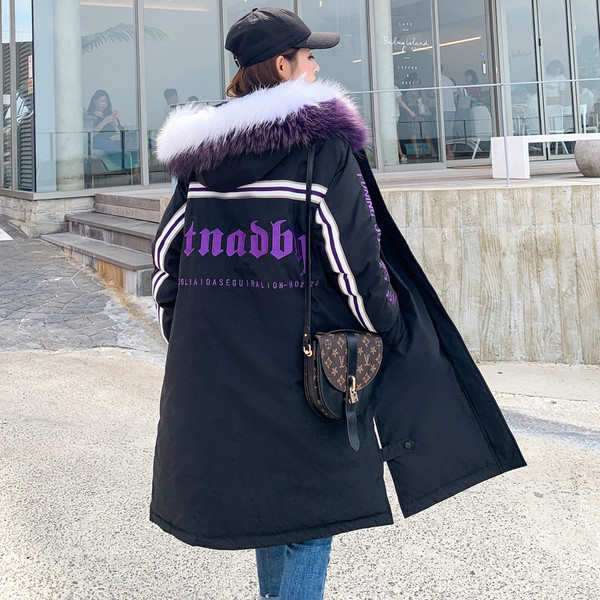 ÚJ modell női téli kabát kapucnival és mintával fehér, fekete, kék és lila színekben