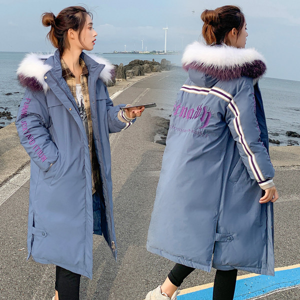 ÚJ modell női téli kabát kapucnival és mintával fehér, fekete, kék és lila színekben