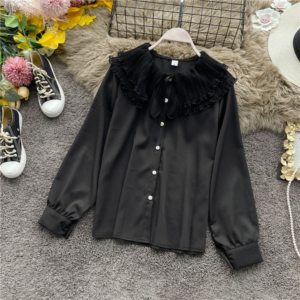 Μοντέρνο γυναικείο πουκάμισο με κορδόνια και κουμπιά σε λευκό, κόκκινο, λευκό και καφέ χρώμα