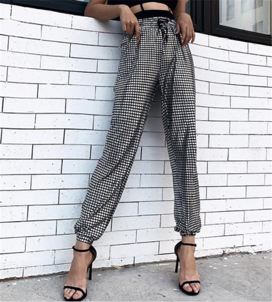 Μοντέρνα γυναικεία παντελόνια με κορδόνια και ψηλή μέση σε ασημί χρώμα