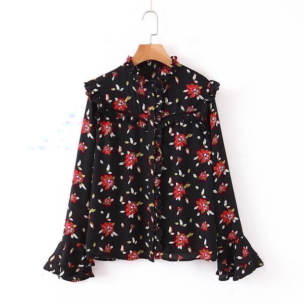 Γυναικεία μοντέρνα μπλούζα με βολάν και μανίκι λωτού σε μαύρο χρώμα με floral τύπωμα