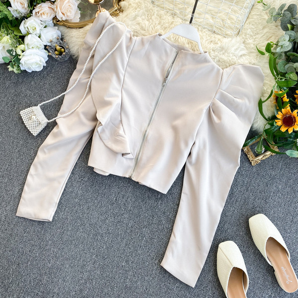 Bluză de damă elegantă în patru culori, cu mâneci largi și fermoar