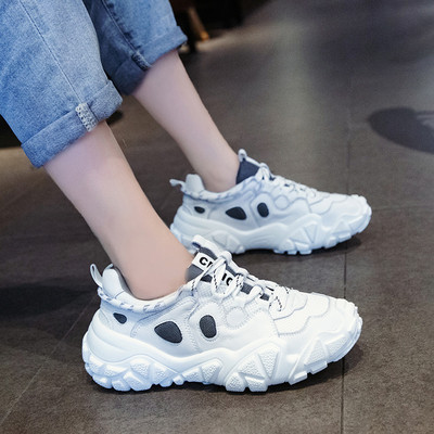 Γυναικεία casual αθλητικά πάνιναπαπούτσια με  ανθεκτική σόλα σε λευκό, μαύρο και κίτρινο χρώμα