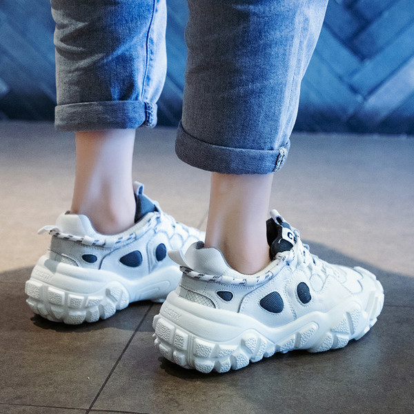 Γυναικεία casual αθλητικά πάνιναπαπούτσια με  ανθεκτική σόλα σε λευκό, μαύρο και κίτρινο χρώμα