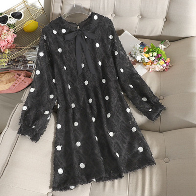 Rochie de dama cu buline cu panglica pe guler in alb, negru si bej