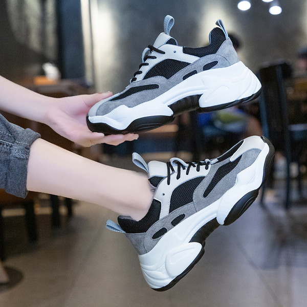 Γυναικεία casual αναπνεύσιμα αθλητικά  παπούτσια με χοντρή σόλα  σε γκρι χρώμα