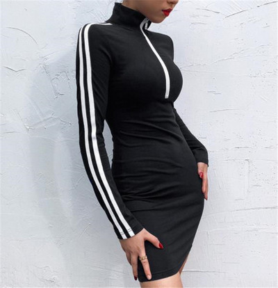 Γυναικείο  casual φόρεμα με μακρύ μανίκι σε μαύρο  χρώμα με λαιμόκοψη