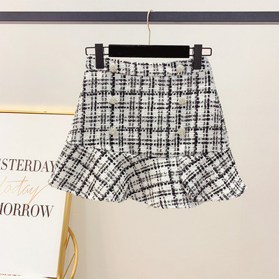 Γυναικέια καρό φούστα σε λευκό και μαύρο χρώμα