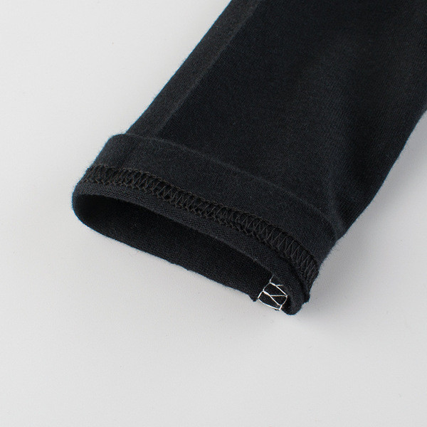 Παιδική μπλούζα για αγόρια σε λευκό χρώμα με εφαρμογή και στρογγυλό ντεκολτέ