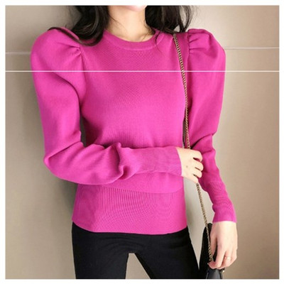 Női kötött pulóver ovális nyakkivágással és puffos ujjakkal bézs és rózsaszín színben