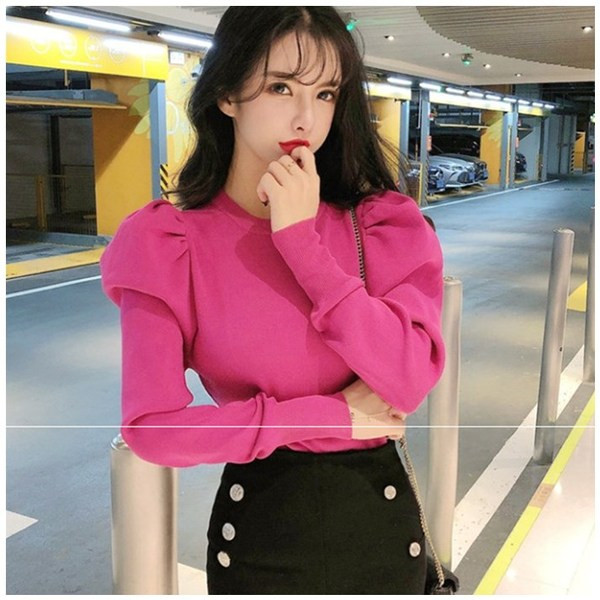 Női kötött pulóver ovális nyakkivágással és puffos ujjakkal bézs és rózsaszín színben