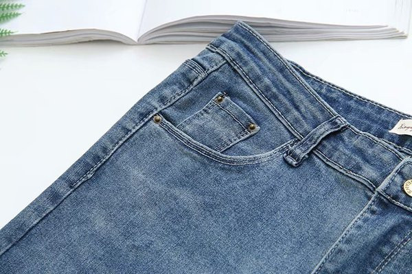 Alkalmi női hosszú farmer Karcsú modell magas derékkal, kék színben