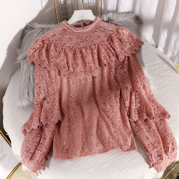 Νέο μοντέλο γυναικείο πυκάμισο  δαντέλας με διακόσμηση πέρλες  και μακρύ μανίκι σε πέντε χρώματα