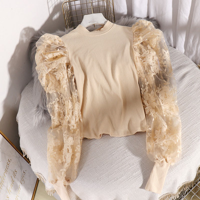 Μοντέρνα γυναικεία μπλούζα με μανίκια δαντέλα και οβάλ λαιμόκοψη σε διάφορα χρώματα