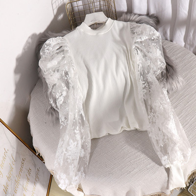 Μοντέρνα γυναικεία μπλούζα με μανίκια δαντέλα και οβάλ λαιμόκοψη σε διάφορα χρώματα