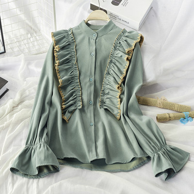 Γυναικείο πουκάμισο με βολάν και χαμηλό γιακά σε μπεζ, λευκό, πράσινο και ροζ χρώμα